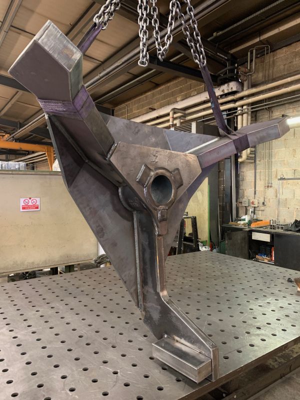 Ensemble mécano-soudé en acier