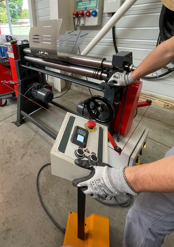 photo représentant la rouleuse AKYAPAK AS90 